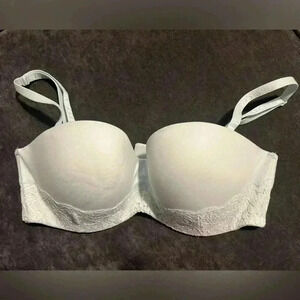 Victoria’s Secret lined removable straps lace detail mint green 34DD bra